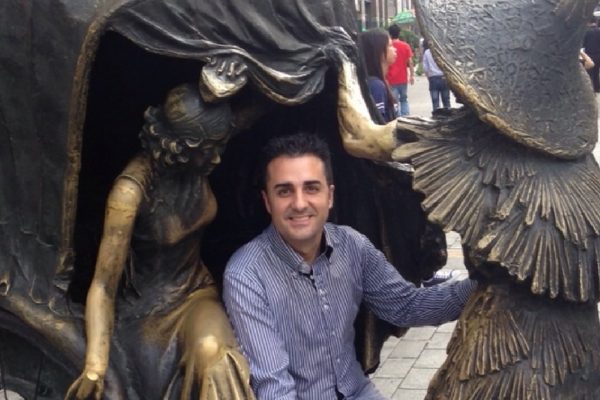 Xavi Iglesias un barista en china